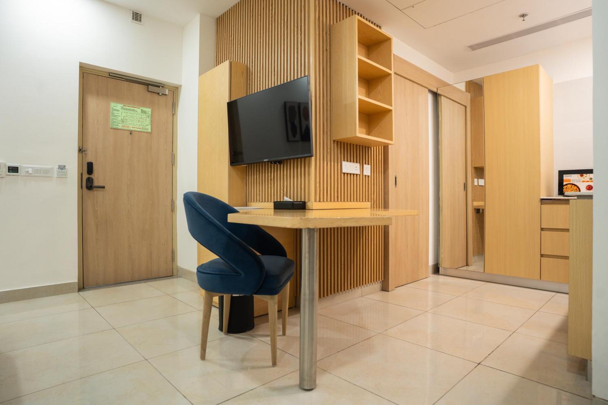 Ar Suites Klj Square Gurgaon Exterior photo