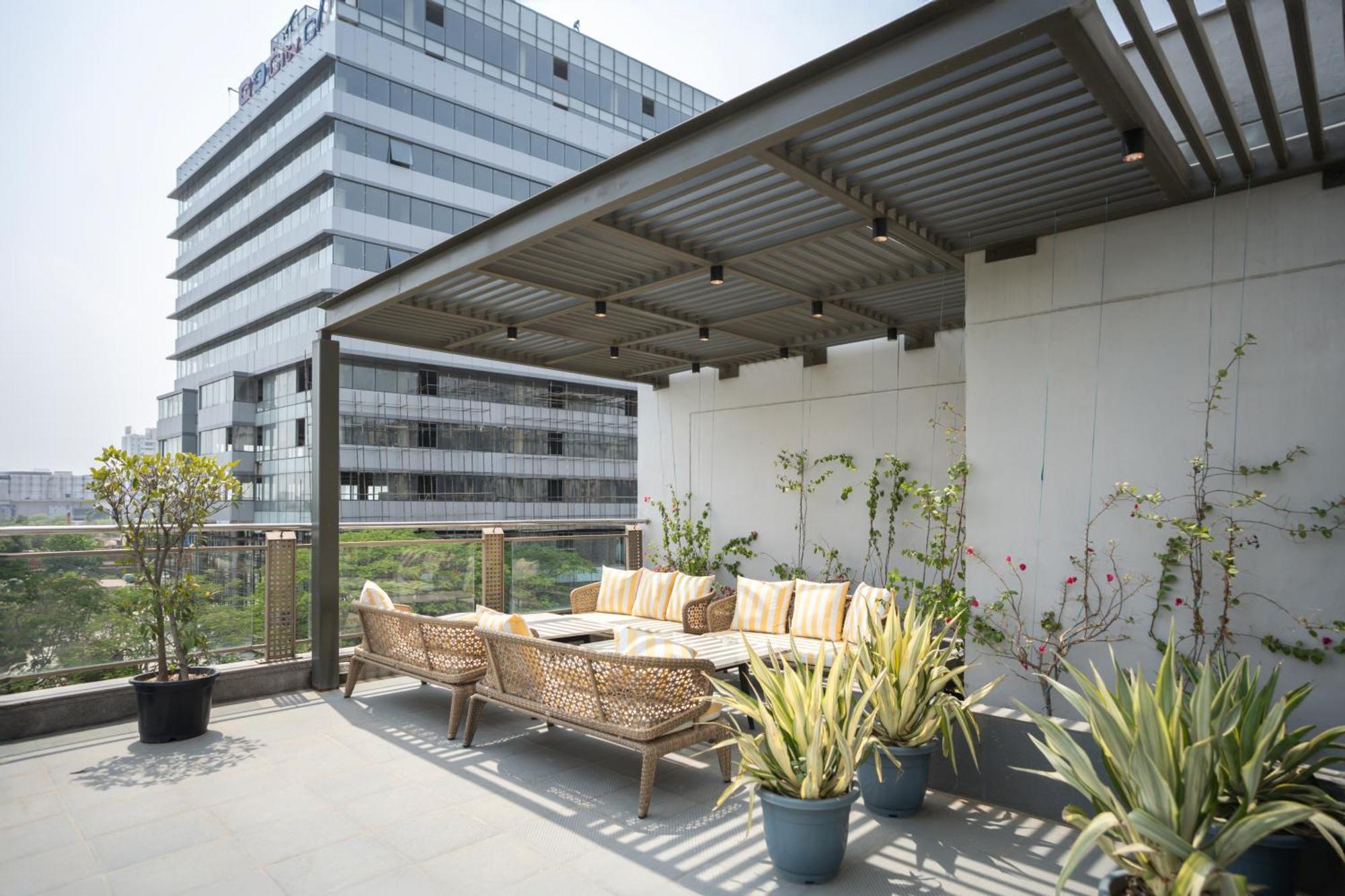 Ar Suites Klj Square Gurgaon Exterior photo